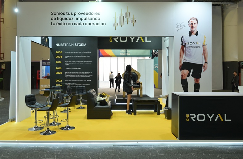 OneRoyal Shines as ELITE Sponsor at Mexico iFX Expo 2025, Featuring Diego Forlán
